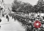 Immagine di Soldati degli Stati Uniti che arrivano in Francia prima guerra mondiale Francia, 1917, secondo 37 filmato di repertorio 65675063089