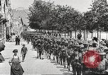 Immagine di Soldati degli Stati Uniti che arrivano in Francia prima guerra mondiale Francia, 1917, secondo 41 filmato di repertorio 65675063089