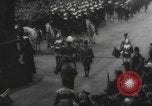 Image Proclamation d'adhésion de la reine Elizabeth II London England Royaume-Uni, 1952, de la seconde 25 séquences d'archives historiques vidéo 65675063093