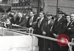 Standbild deutsche Flugzeuge in britischen Marktplatz Vereinigtes Königreich, 1941, aus Sekunde 5 historischem Filmmaterial Videoclip 65675063095