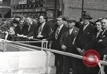 Standbild deutsche Flugzeuge in britischen Marktplatz Vereinigtes Königreich, 1941, aus Sekunde 6 historischem Filmmaterial Videoclip 65675063095