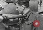 Standbild deutsche Flugzeuge in britischen Marktplatz Vereinigtes Königreich, 1941, aus Sekunde 7 historischem Filmmaterial Videoclip 65675063095