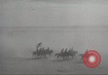 Immagine di 1a divisione di cavalleria Fort Riley Kansas USA, 1942, secondo 10 filmato di repertorio 65675063103