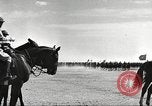 Immagine di 1a divisione di cavalleria Fort Riley Kansas USA, 1942, secondo 26 filmato di repertorio 65675063103