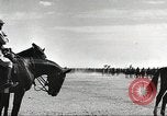 Immagine di 1a divisione di cavalleria Fort Riley Kansas USA, 1942, secondo 29 filmato di repertorio 65675063103