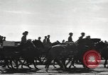 Immagine di 1a divisione di cavalleria Fort Riley Kansas USA, 1942, secondo 42 filmato di repertorio 65675063103