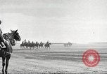 Immagine di 1a divisione di cavalleria Fort Riley Kansas USA, 1942, secondo 50 filmato di repertorio 65675063103