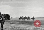 Immagine di 1a divisione di cavalleria Fort Riley Kansas USA, 1942, secondo 54 filmato di repertorio 65675063103