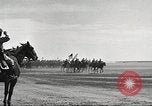 Immagine di 1a divisione di cavalleria Fort Riley Kansas USA, 1942, secondo 56 filmato di repertorio 65675063103