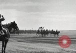 Immagine di 1a divisione di cavalleria Fort Riley Kansas USA, 1942, secondo 57 filmato di repertorio 65675063103