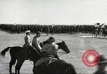 Standbild 1st Cavalry Division Fort Riley Kansas USA, 1942, aus Sekunde 56 historischem Filmmaterial Videoclip 65675063105