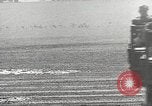 Standbild 1st Cavalry Division Fort Riley Kansas USA, 1942, aus Sekunde 25 historischem Filmmaterial Videoclip 65675063106