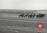 Standbild 1st Cavalry Division Fort Riley Kansas USA, 1942, aus Sekunde 28 historischem Filmmaterial Videoclip 65675063107