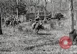Standbild Elemente der US 6th Cavalry Division in Manövern am Fort Olgelthorpe Fort Oglethorpe Georgia USA, 1942, aus Sekunde 35 historischem Filmmaterial Videoclip 65675063110