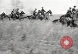 Standbild Elemente der US 6th Cavalry Division in Manövern am Fort Olgelthorpe Fort Oglethorpe Georgia USA, 1942, aus Sekunde 48 historischem Filmmaterial Videoclip 65675063110