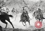 Standbild Elemente der US 6th Cavalry Division in Manövern am Fort Olgelthorpe Fort Oglethorpe Georgia USA, 1942, aus Sekunde 53 historischem Filmmaterial Videoclip 65675063110
