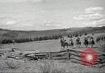 Standbild 1st Cavalry Division Salem Oregon USA, 1942, aus Sekunde 18 historischem Filmmaterial Videoclip 65675063117