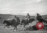 Standbild 1st Cavalry Division Salem Oregon USA, 1942, aus Sekunde 31 historischem Filmmaterial Videoclip 65675063117