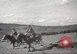 Standbild 1st Cavalry Division Salem Oregon USA, 1942, aus Sekunde 38 historischem Filmmaterial Videoclip 65675063117