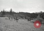 Standbild 1st Cavalry Division Salem Oregon USA, 1942, aus Sekunde 47 historischem Filmmaterial Videoclip 65675063117
