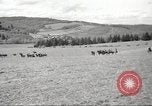 Standbild 1st Cavalry Division Salem Oregon USA, 1942, aus Sekunde 3 historischem Filmmaterial Videoclip 65675063118