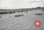 Standbild 1st Cavalry Division Salem Oregon USA, 1942, aus Sekunde 9 historischem Filmmaterial Videoclip 65675063118