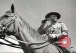 Standbild 1st Cavalry Division Salem Oregon USA, 1942, aus Sekunde 24 historischem Filmmaterial Videoclip 65675063118