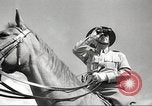Standbild 1st Cavalry Division Salem Oregon USA, 1942, aus Sekunde 27 historischem Filmmaterial Videoclip 65675063118