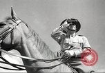 Standbild 1st Cavalry Division Salem Oregon USA, 1942, aus Sekunde 28 historischem Filmmaterial Videoclip 65675063118