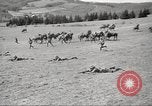 Standbild 1st Cavalry Division Salem Oregon USA, 1942, aus Sekunde 61 historischem Filmmaterial Videoclip 65675063118