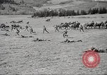 Standbild 1st Cavalry Division Salem Oregon USA, 1942, aus Sekunde 62 historischem Filmmaterial Videoclip 65675063118