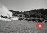 Standbild 1st Cavalry Division Salem Oregon USA, 1942, aus Sekunde 15 historischem Filmmaterial Videoclip 65675063119