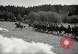 Standbild 1st Cavalry Division Salem Oregon USA, 1942, aus Sekunde 19 historischem Filmmaterial Videoclip 65675063119