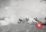 Standbild 1st Cavalry Division Salem Oregon USA, 1942, aus Sekunde 52 historischem Filmmaterial Videoclip 65675063119