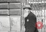 Standbild Juden Dombrowa Polen, 1940, aus Sekunde 6 historischem Filmmaterial Videoclip 65675063124