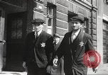 Standbild Juden Dombrowa Polen, 1940, aus Sekunde 27 historischem Filmmaterial Videoclip 65675063124