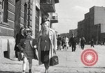 Standbild Juden Dombrowa Polen, 1940, aus Sekunde 47 historischem Filmmaterial Videoclip 65675063124