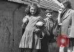 Standbild Juden Dombrowa Polen, 1940, aus Sekunde 56 historischem Filmmaterial Videoclip 65675063124