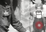 Standbild Juden Dombrowa Polen, 1940, aus Sekunde 10 historischem Filmmaterial Videoclip 65675063125