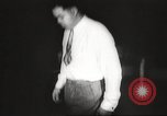 Image Boxeur Joe Louis la préparation d'une lutte United States USA, 1946, de la seconde 10 séquences d'archives historiques vidéo 65675063131