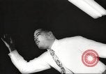 Image Boxeur Joe Louis la préparation d'une lutte United States USA, 1946, de la seconde 27 séquences d'archives historiques vidéo 65675063131