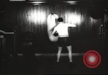 Image Boxeur Joe Louis la préparation d'une lutte United States USA, 1946, de la seconde 41 séquences d'archives historiques vidéo 65675063131