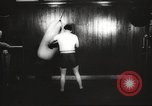 Image Boxeur Joe Louis la préparation d'une lutte United States USA, 1946, de la seconde 43 séquences d'archives historiques vidéo 65675063131