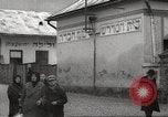 Standbild Juden im Dorf Ungvar Ruthenia Ungarn, 1939, aus Sekunde 15 historischem Filmmaterial Videoclip 65675063136