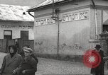 Standbild Juden im Dorf Ungvar Ruthenia Ungarn, 1939, aus Sekunde 17 historischem Filmmaterial Videoclip 65675063136