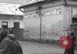 Standbild Juden im Dorf Ungvar Ruthenia Ungarn, 1939, aus Sekunde 18 historischem Filmmaterial Videoclip 65675063136