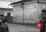 Standbild Juden im Dorf Ungvar Ruthenia Ungarn, 1939, aus Sekunde 20 historischem Filmmaterial Videoclip 65675063136