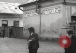 Standbild Juden im Dorf Ungvar Ruthenia Ungarn, 1939, aus Sekunde 26 historischem Filmmaterial Videoclip 65675063136