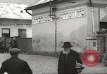 Standbild Juden im Dorf Ungvar Ruthenia Ungarn, 1939, aus Sekunde 29 historischem Filmmaterial Videoclip 65675063136