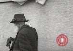 Standbild Juden im Dorf Ungvar Ruthenia Ungarn, 1939, aus Sekunde 33 historischem Filmmaterial Videoclip 65675063136